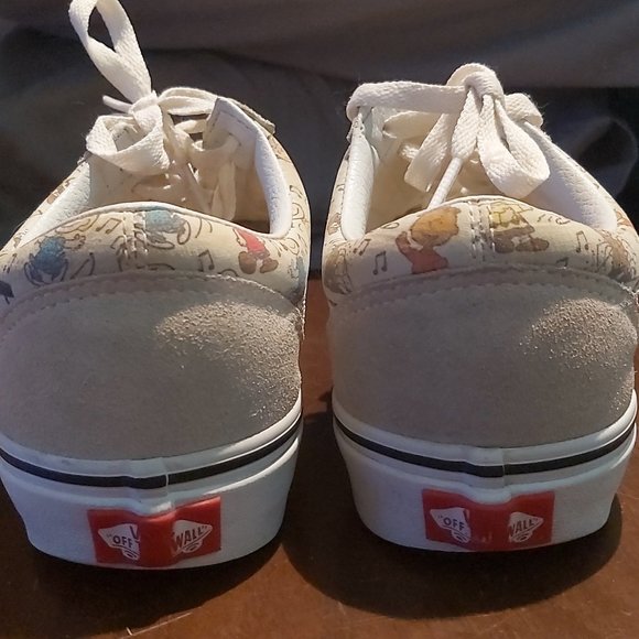 2017 Limited Edition Peanuts Vans - Picture 5 of 8